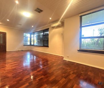 SPACIOUS FAMILY HOME WITH POOL & ENTERTAINING AREA HOME OPEN SATURD... - Photo 4