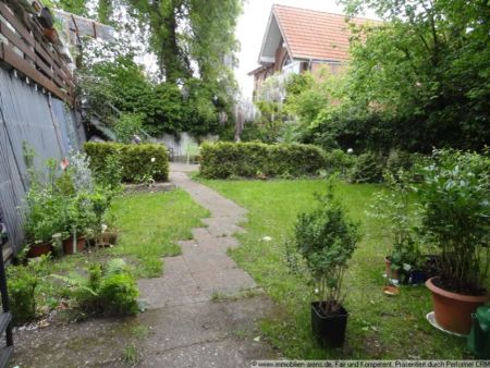 Oberwohnung mit Balkon, Garten im Stadtzentrum von Westerstede - Foto 3