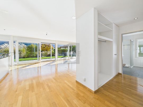 CHARMING WITH A VIEW OF THE ALPINE RANGE - Photo 1