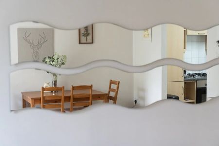 Flat 3, Cornelious House. Manhatten Avenue, Watford - Photo 5