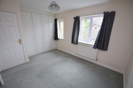 3 bedroom semi-detached house to rent - Photo 3