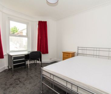 4 DOUBLE Bed Student house on Hankinson Road - Photo 2