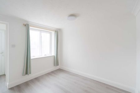 Beaufort Close, Bicester, Oxfordshire, OX26 - Photo 3