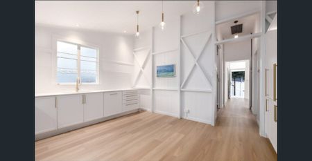 Contemporary Inner-City Living in a Prime Spring Hill Location! - Photo 2