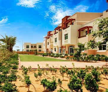 Spacious Unit | Prime Location | Terrace - Photo 2