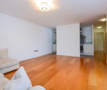 2 Bed Flat, Union Park, SE10 - Photo 2
