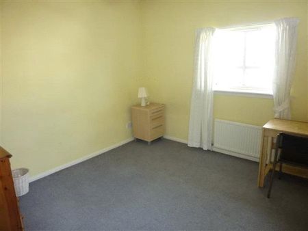 3 bedroom flat to rent - Photo 4
