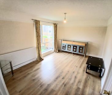 Canterbury Way, Stevenage - Photo 1