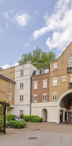 4 Bed Town House | £1,035 pw - Photo 2