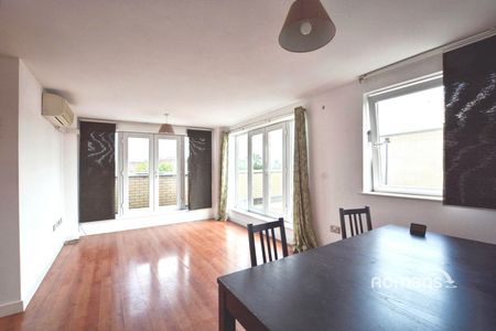 3 bedroom apartment to rent - Photo 3