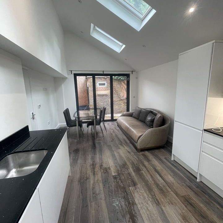 Room in a Shared Flat, Emmanuel House, CR2 - Photo 1