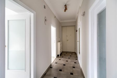 Metro, kamienica, po malowaniu - Фото 3