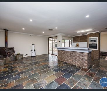 Spacious Living in a highly sought after location!!! - Photo 2