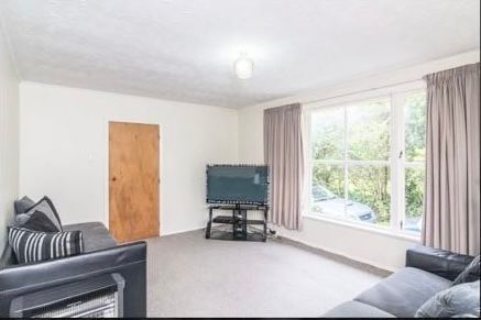 Charming Tawa 3BR Home w/ Garden! - Photo 4