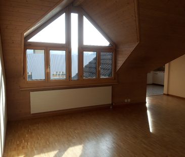 Weiträumige und gemütliche 1.5 Wohnung zu vermieten - Foto 1