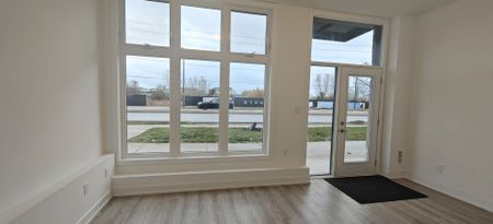 For Lease - 5494 Main Street, Whitchurch-Stouffville, Ontario - Photo 3