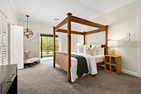 Available from 10th March 2026 - Private Executive 4-Bedroom Residence on 5 Acres with Blue Mountains Views - Photo 4