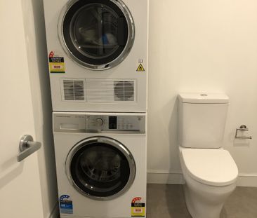 Inner City living in Style - Photo 1