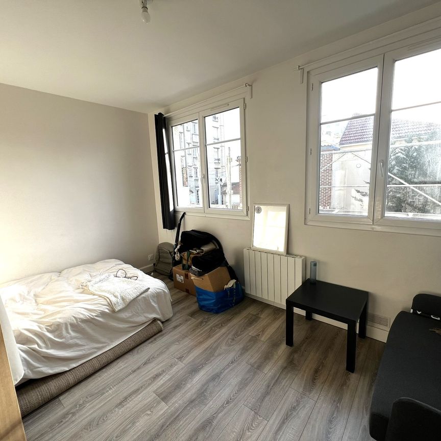 Location Appartement 1 pièce 19m² ST MAUR DES FOSSES 94210 - Photo 1
