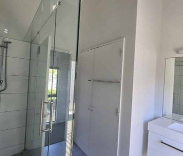 2 Bedroom Gem - Partially Furnished - Photo 5