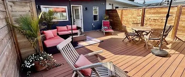 DELUXE HOME w/ LG. ROOFTOP DECK & VIEW | Calgary - Photo 1