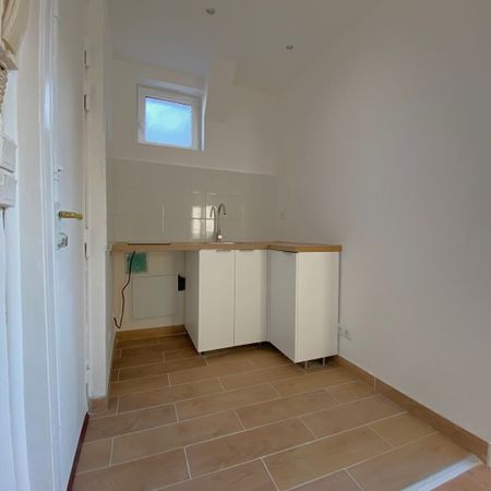 Location Appartement 2 pièces 29m² - Photo 4