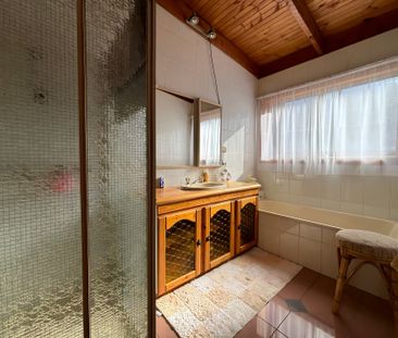 Family Home in Court Location - Photo 6