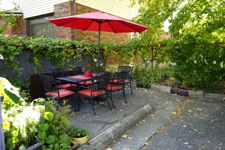 For Lease - 461 Eglinton Avenue Unit# 2, Toronto, Ontario - Photo 2