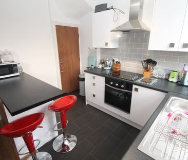 3 Bed - 11 Pennington Street, Woodhouse, Leeds - LS6 2JP - Student - Photo 3