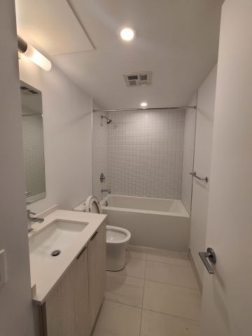 For Lease - 1 Jarvis Street Unit# 427, Hamilton, Ontario - Photo 4