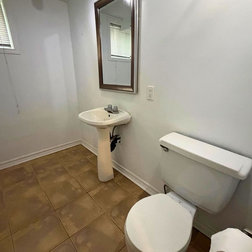 For Lease - 43 Holland Avenue Unit# Basement, Toronto, Ontario - Photo 1