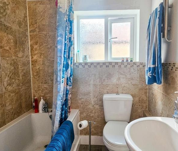 2 bedroom property to rent - Photo 4