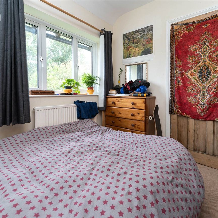 5 bedroom semi-detached house to rent - Photo 1