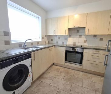 Roydon Court - Photo 5