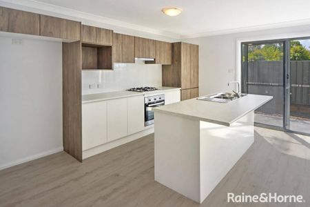Charming 3-Bedroom Villa in Worrigee - Photo 4