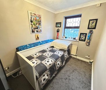 3 bedroom end of terrace house to rent - Photo 5