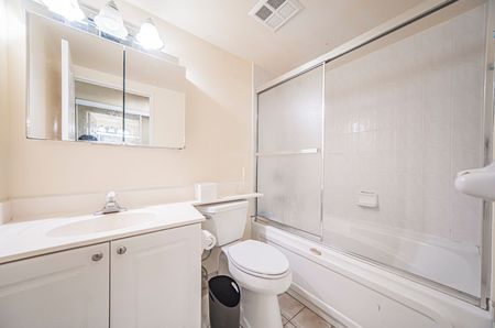 For Lease - 1 Lee Centre Drive Unit# 1905, Toronto, Ontario - Photo 5