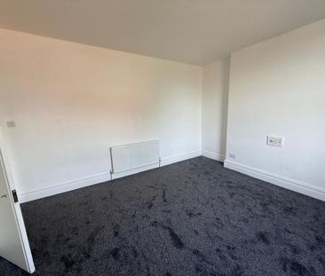 1 bedroom ground floor flat to rent - Photo 3