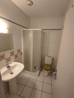 Location Appartement 2 pièces 51m² LES VANS 07140 - Photo 1