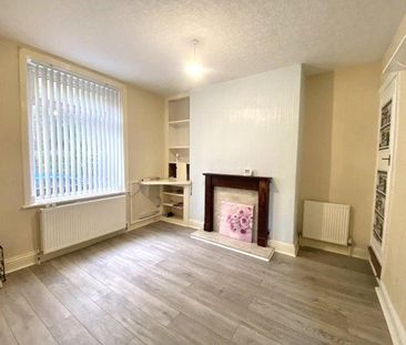 2 bedroom end of terrace house to rent - Photo 1