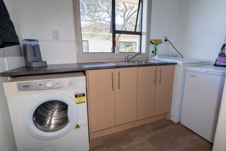 Three bedroom with views! - Photo 5