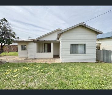 23 Jones Street, Parkes, NSW 2870 - Photo 3