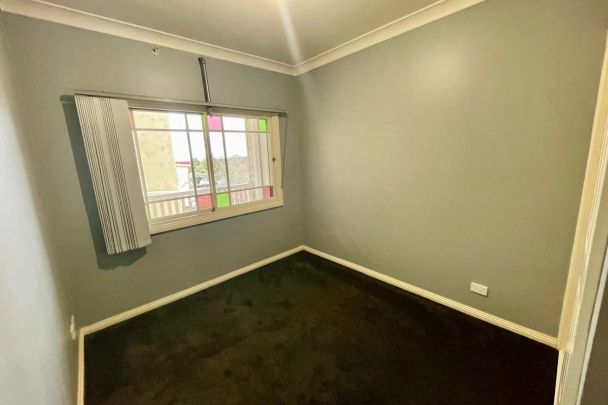 Two Bedroom Apartment In Convenient Location! - Photo 1