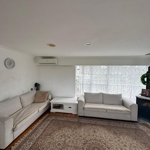 Large Family Home with Storage/Gym besi Green res - Photo 1