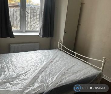 1 bedroom in a house share to rent - Photo 4