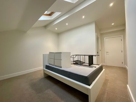 2 bedroom Apartment to let - Photo 3