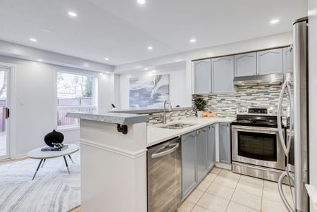 For Lease - 4398 Fairview Street, Burlington, Ontario - Photo 2