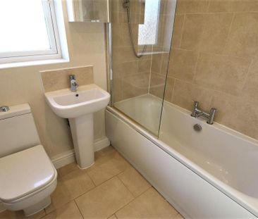 3 bedroom detached house to rent - Photo 5