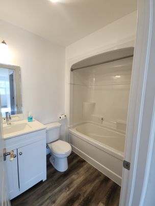 For Lease - 9 Queen Street Unit# 205, Springwater, Ontario - Photo 1