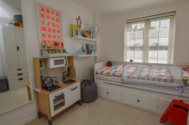 3 bedroom apartment to rent - Photo 1